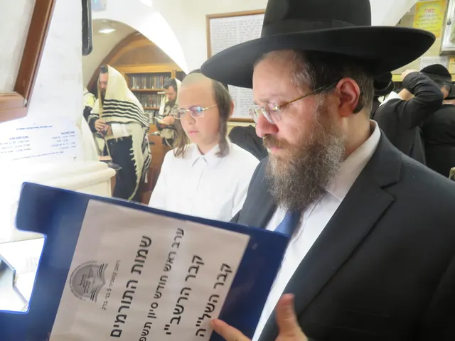 בקשת רחמים על הקהילה ותומכיה בציון הצדיק